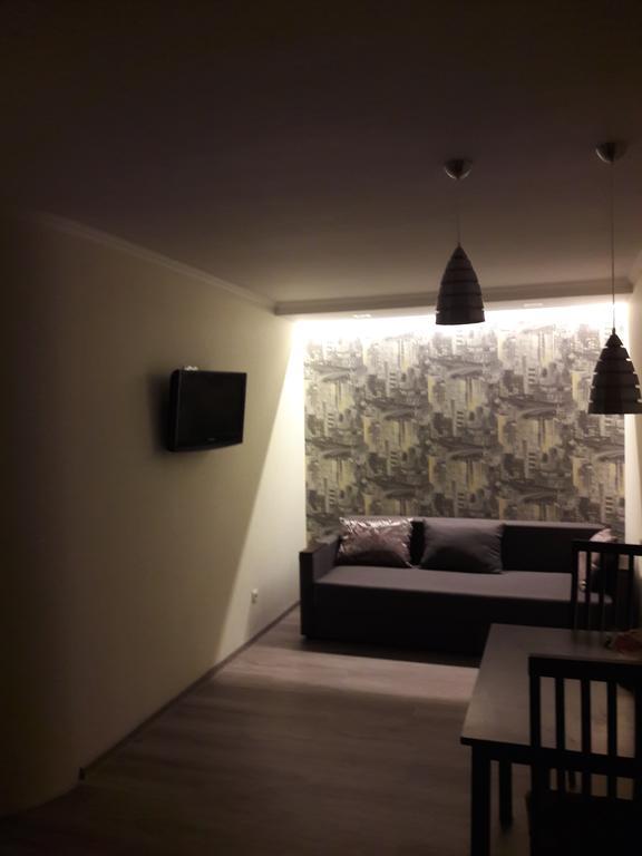 Apartmens Near Metalist Apartment Kharkiv Exterior photo