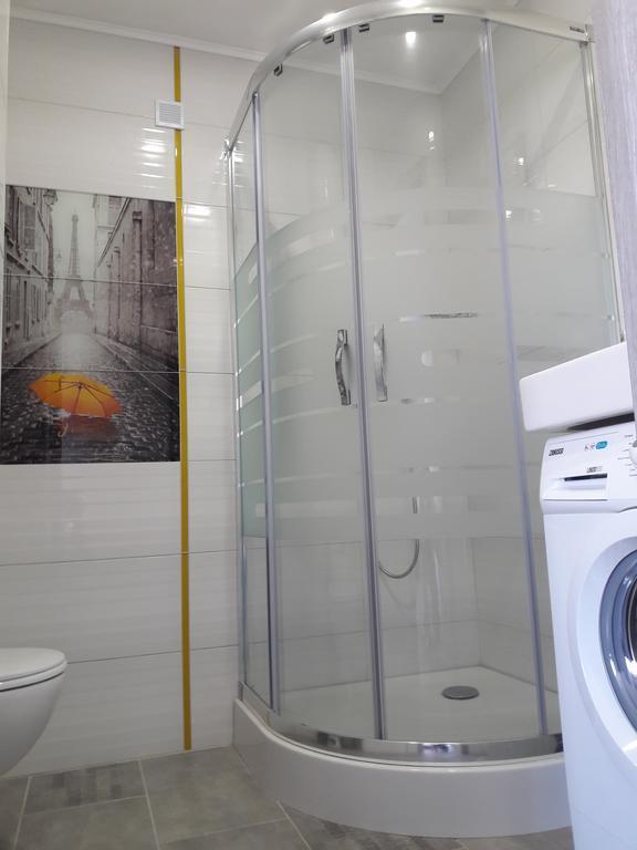 Apartmens Near Metalist Apartment Kharkiv Exterior photo